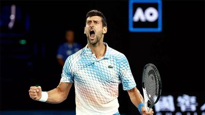 Australian Open: Djokovic rolls over Rublev