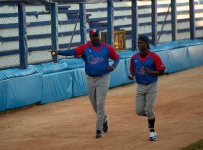 Cuba names 5 MLB players to team for World Classic tourney