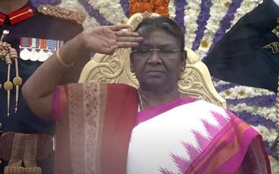 Republic Day 2023: President Droupadi Murmu Unfurls Tricolour At Kartavya Path, Leads Celebrations