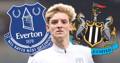 Anthony Gordon set for Everton showdown talks as Newcastle United wait for green light