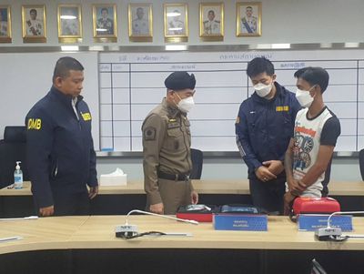 Rescue workers arrested for defibrillator thefts