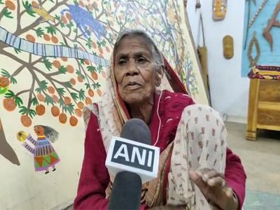 MP Elderly Tribal Woman Who Learnt Painting At Age Of 70 Receives Padma Shri In Art Field