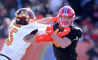 Broncos OQC Zack Grossi to coach TEs at the Senior Bowl