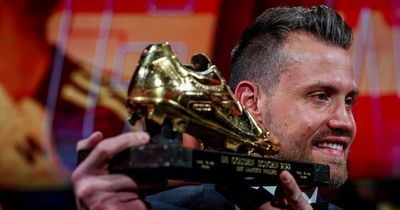 Simon Mignolet makes history as former Liverpool keeper lands top award