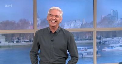 Holly Willoughby walks off ITV This Morning after Phillip Schofield move and fans think she broke golden TV rule