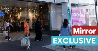 Shopping expert shares store doorway trick that lures you in when it's cold