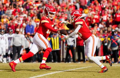 WATCH: Chiefs QB Patrick Mahomes at work in practice on Thursday