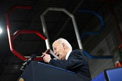 Biden hammers Republican 'chaos' in economic speech