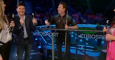 Hilarious scenes as Ken Doherty dances live on TV thinking it's an ad break