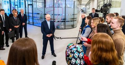 Vladimir Putin body double 'spotted' after viewers notice clue in his shoes
