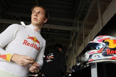 Lawson to drive Red Bull F1 car at Bathurst