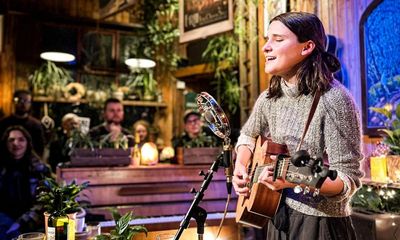 Fern Maddie review – tender and powerful performance of ballads old and new