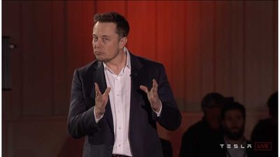 Musk Says Only Some "Smart" Investors See Value Of Tesla's FSD