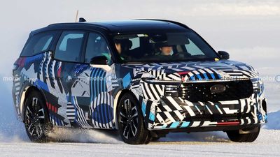 Next-Gen Ford Edge Caught Cold-Weather Testing With Funky Camouflage