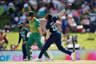 Archer struggles as Van der Dussen ton boosts South Africa in first ODI