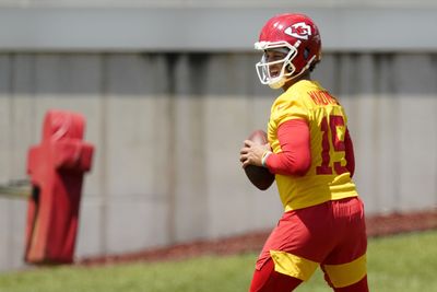 WATCH: Chiefs QB Patrick Mahomes throwing passes in Friday practice