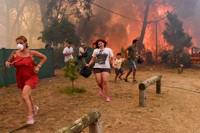 Pictures of the week: Suffragettes march in London, Kylie Jenner’s lion outfit and fires engulf a city