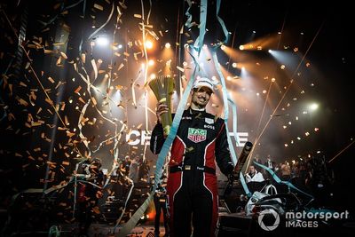 Wehrlein hails "perfect" Porsche strategy, efficiency en route to Diriyah FE win