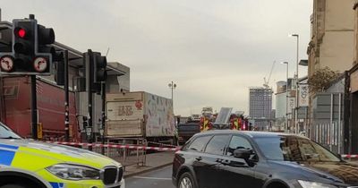 Cyclist dies following horror crash with lorry in Glasgow city centre