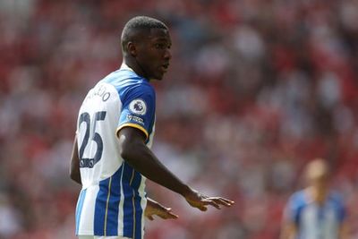 Moises Caicedo: Brighton midfielder issues public transfer request as Arsenal talks continue