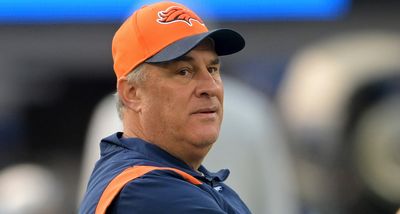 Report: Panthers HC Frank Reich targeting Vic Fangio for DC job