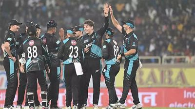 1st T20I: No twist, only turn as New Zealand outclass India