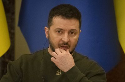 Zelenskyy says Olympics chief should visit Ukraine front line