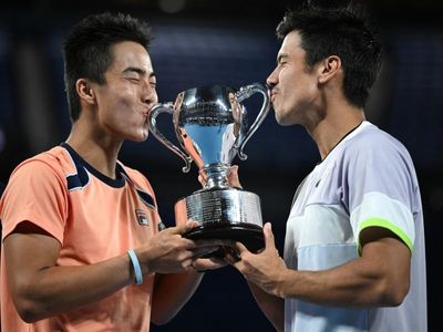 Kubler and Hijikata win Open doubles crown