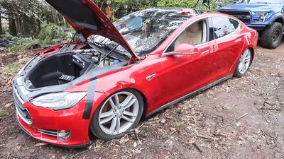 YouTuber Buys Four Flood-Damaged Teslas Sight Unseen, Sparks Start Flying
