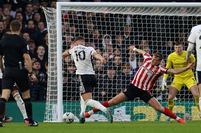 Fulham 1-1 Sunderland: Tom Cairney salvages FA Cup replay with late strike after Issa Diop error