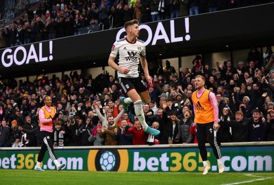 Tom Cairney magic saves Fulham as Grimsby deny Luton to snatch FA Cup replay