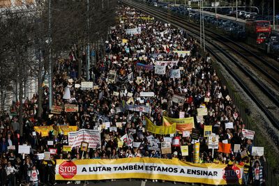 Tens of thousands of teachers march in Lisbon to demand better pay and conditions