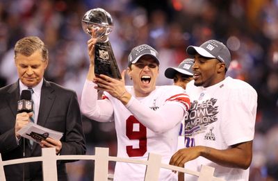 Giants great Lawrence Tynes ‘kicked off’ podcast for defending Eli Manning