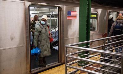 New York City police seek gunman in subway shooting that injured one