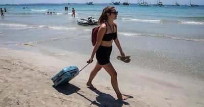 Top tips to bag an incredibly cheap holiday - from house swaps to volunteering