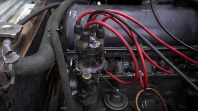 Lada With A Clear Distributor Cap Is An Electrifying Experience