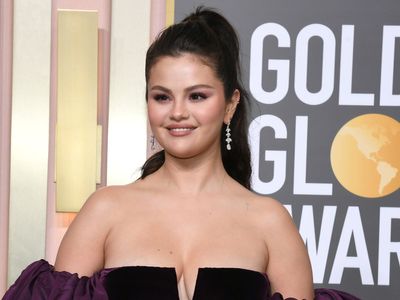 Selena Gomez says ‘shaky’ hands are a side-effect of her lupus medication after fans raise concern
