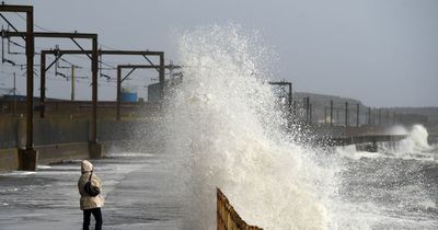 Scotland to be hit with 'danger to life' 80mph winds next week as warning issued