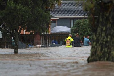 Death toll rises as New Zealand hit by heavy rain and landslides