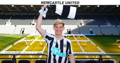 Newcastle United supporters ecstatic after club announce Anthony Gordon signing from Everton