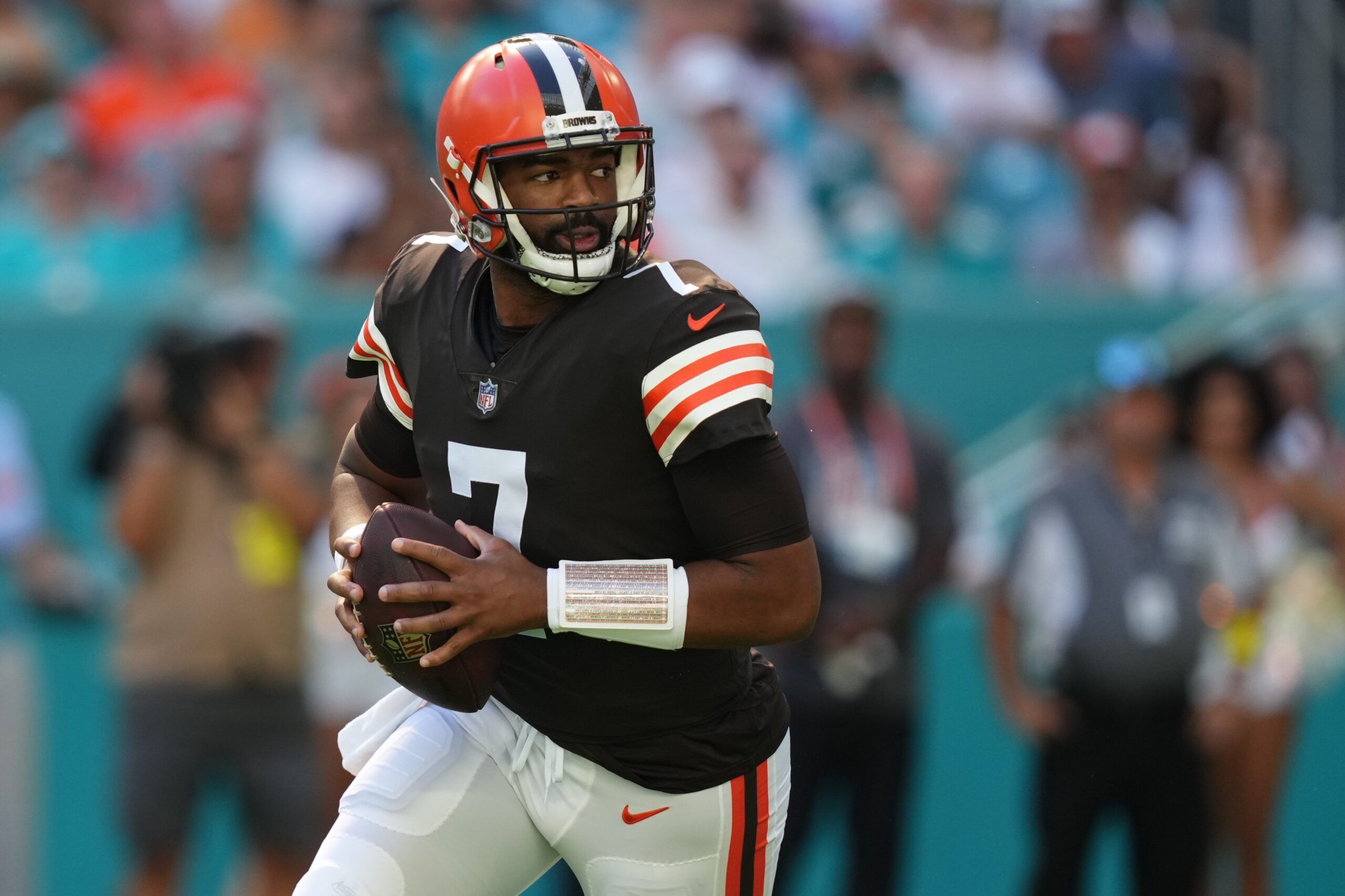 NFL.com Names Jacoby Brissett As Browns’ Unsung Hero…