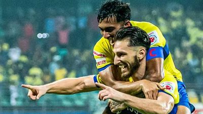 ISL: Dimitrios Diamantakos' double seals Kerala Blasters’ win