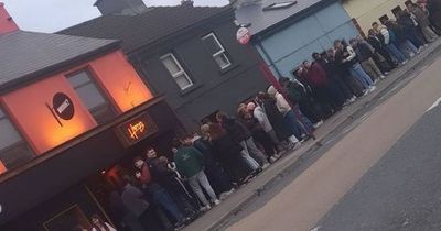 Galway pub sees hundreds queue, as drink slashed to super cheap prices