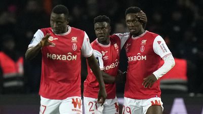 Balogun punishes sloppy PSG with late equaliser for Reims as Verratti sees red
