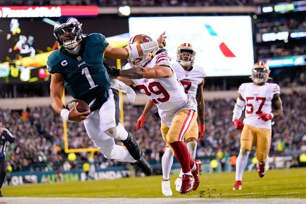 NFC Championship: Eagles cruise to Super Bowl over injury-riddled