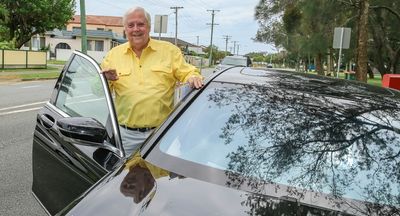 Aussie companies rush to help Clive Palmer after US ticket agency pulls out of anti-vax events