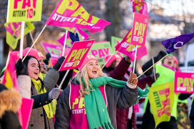 Teachers strike sets ‘good example’ to pupils, union head says ahead of largest walkout in 30 years