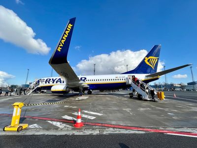 Ryanair makes £2m a day and fills 93% of its seats even in the last three months of 2022