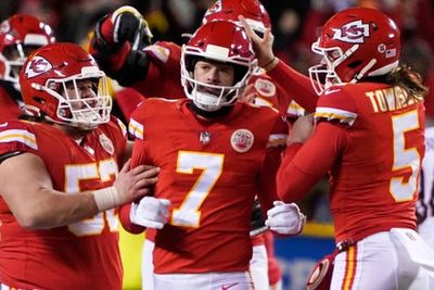Super Bowl 2023: Kansas City Chiefs to face Philadelphia Eagles after dramatic last-gasp field goal