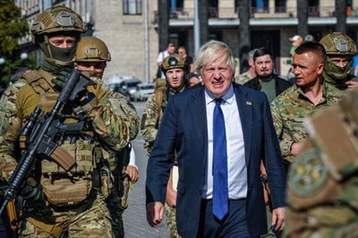 Boris Johnson: Putin threatened to lob missile at me